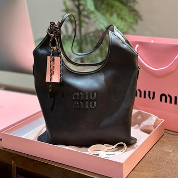 TOTE 30 HANDBAG IN BLACK CALFSKIN House Of Sarah