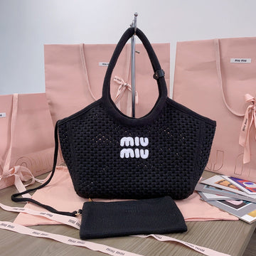 HOLLOW KNITTED SHOPPING BAG 28 IN BLACK MIX WHITE WOOL House Of Sarah Bags