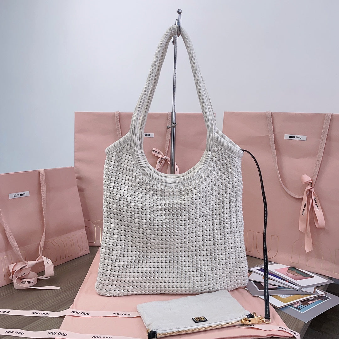 HOLLOW KNITTED TOTE BAG 40 IN WHITE MIX BLACK WOVEN FABRIC House Of Sarah