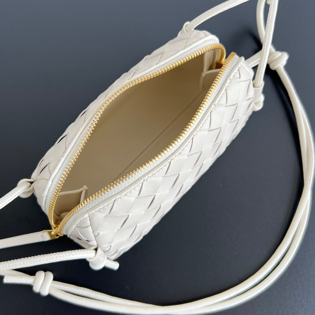 CONCERT POUCH 18 IN WHITE LAMBSKIN House Of Sarah Bags