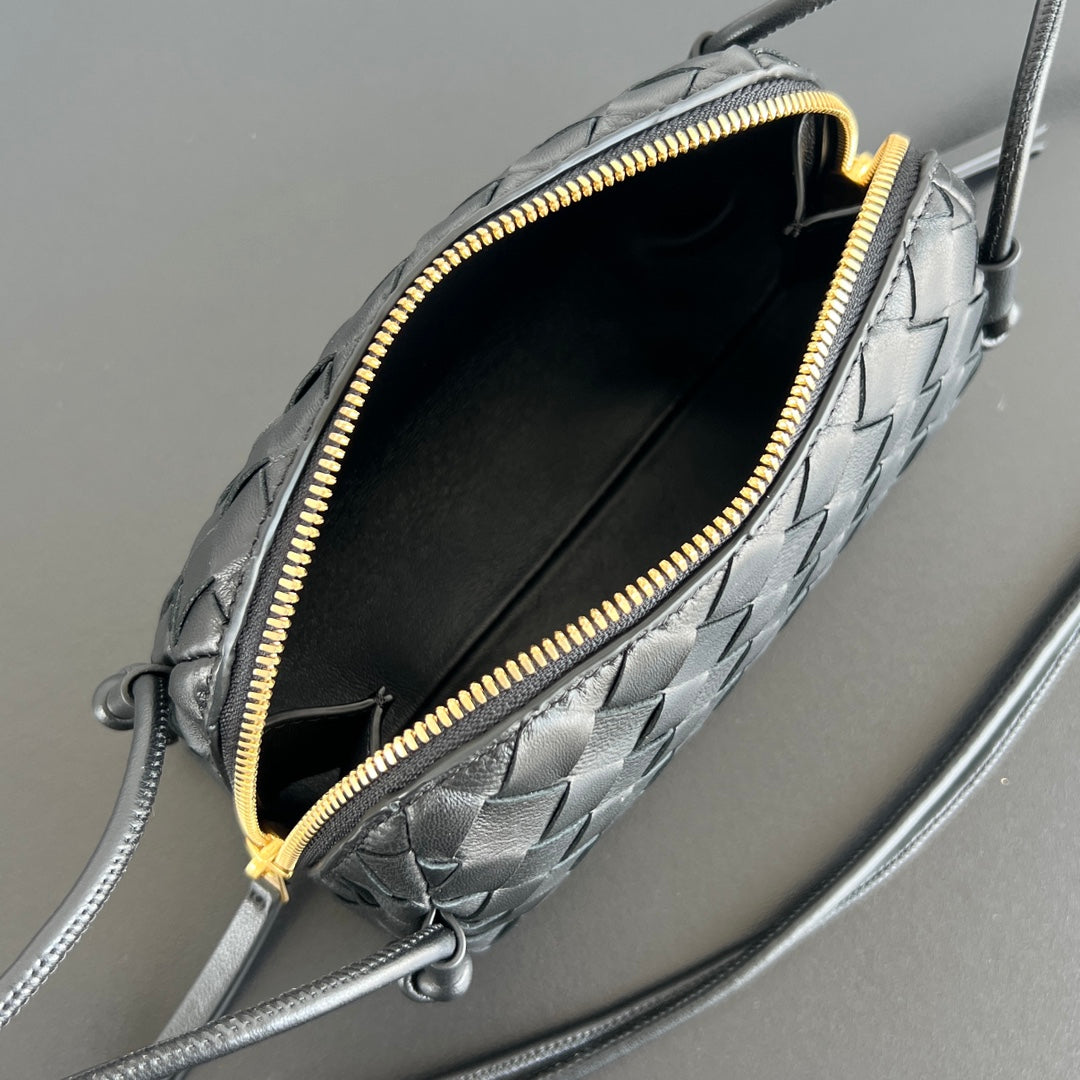 CONCERT POUCH 18 IN BLACK LAMBSKIN House Of Sarah