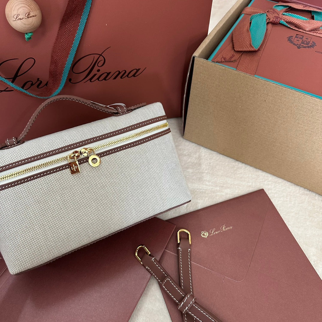 EXTRA POCKET L19 IN WHITE CANVAS AND CHESTNUT BROWN CALFSKIN WITH GOLD HARDWARE by House Of Sarah