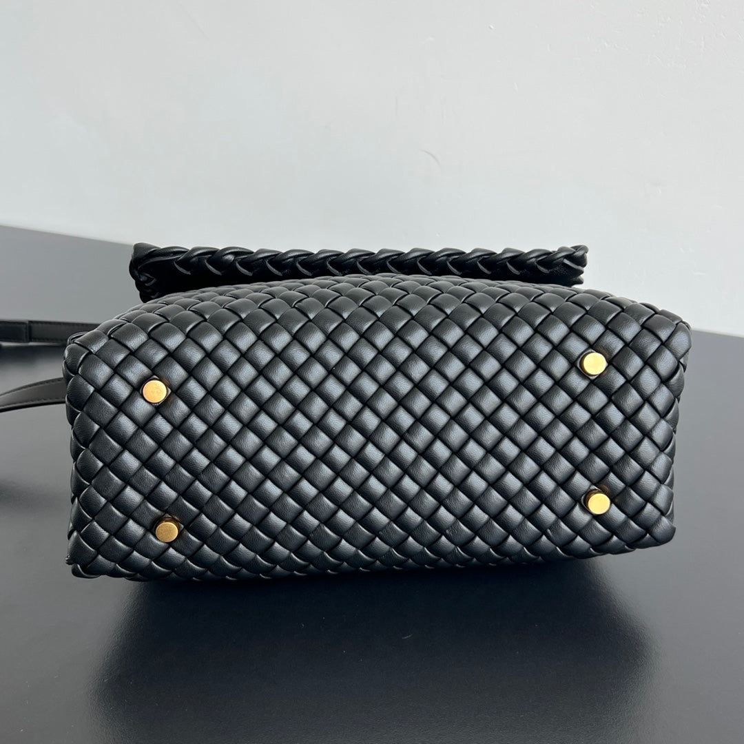 PATTI SHOULDER BAG 26 IN BLACK LAMBSKIN House Of Sarah
