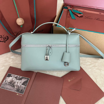 EXTRA BAG L27 IN POWDER BLUE SMOOTH CALFSKIN House Of Sarah
