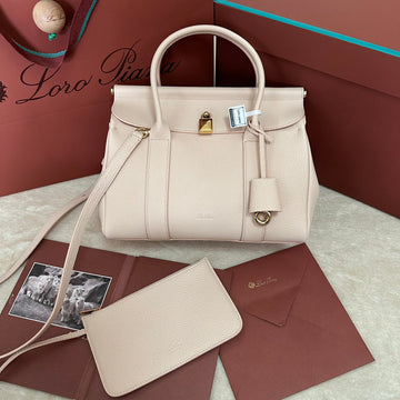 LOOM BAG 25 IN LIGHT PINK SMOOTH CALFSKIN WITH GOLD HARDWARE by House Of Sarah