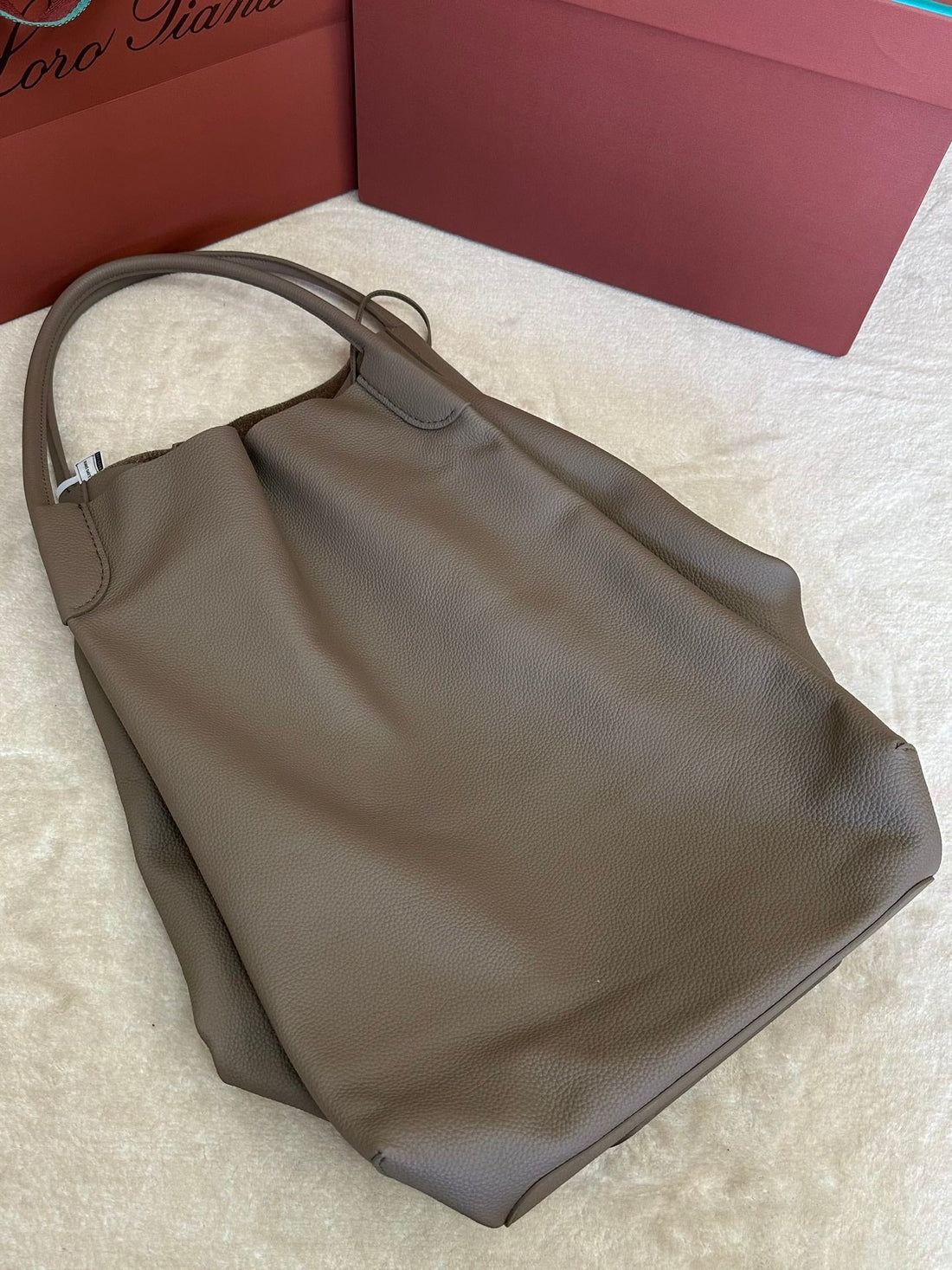 BALE HOBO EXTRA LARGE 40 BAG IN MEDIUM BROWN CALFSKIN House Of Sarah