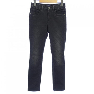 Chanel P57128V43420 Jeans