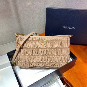 Prada Bags - 4913