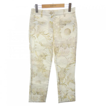 Chanel P57940V44059 Jeans