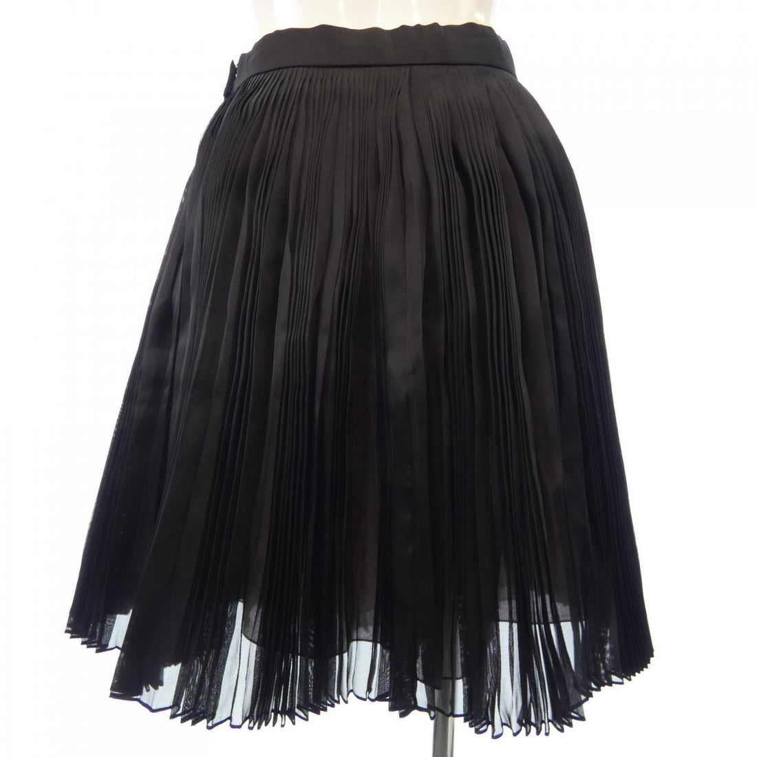 Chanel P73180V62747 22A Silk Skirt