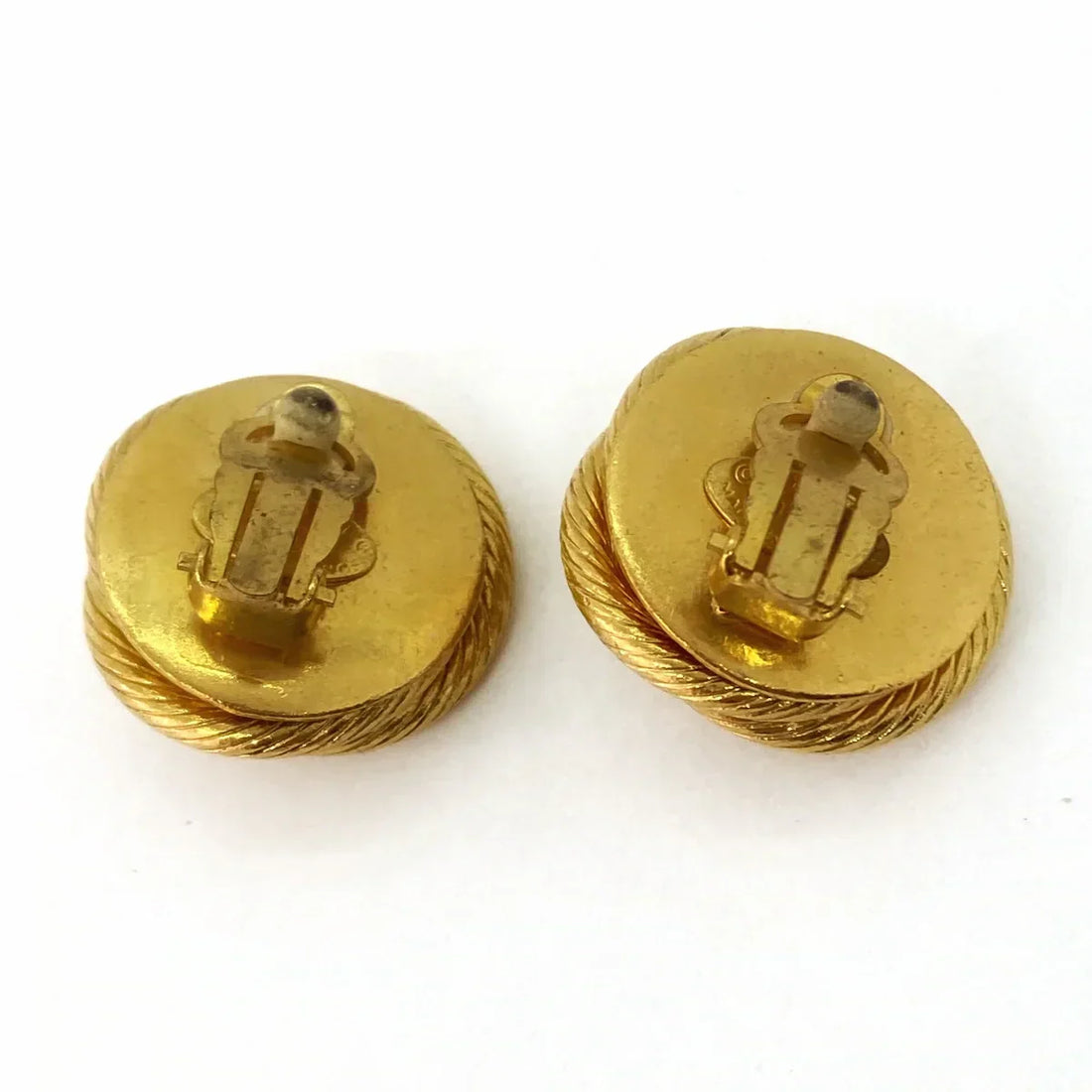 Chanel Clip on earrings