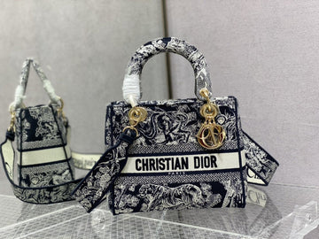 Dior Bags - 2669