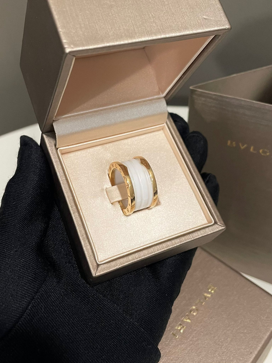Bvlgari B.zero1 Ring White Ceramic