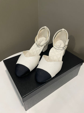 Chanel Slingback Ballet White Sequin / Black Size 37.5 C