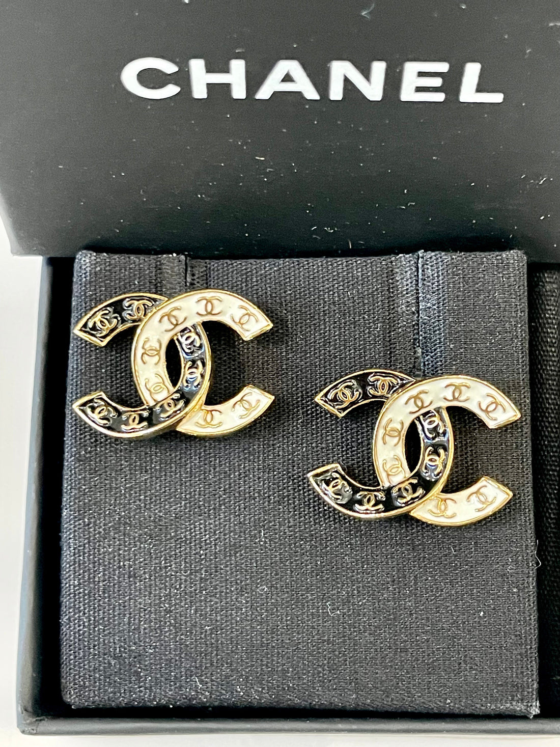 CHANEL CC GOLD TONE & ENAMEL STUD EARRINGS