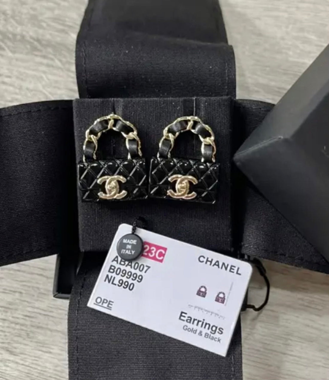 CHANEL METALLIC RESIN QUILTED CC TURNLOCK CHAIN FLAP EARRINGS