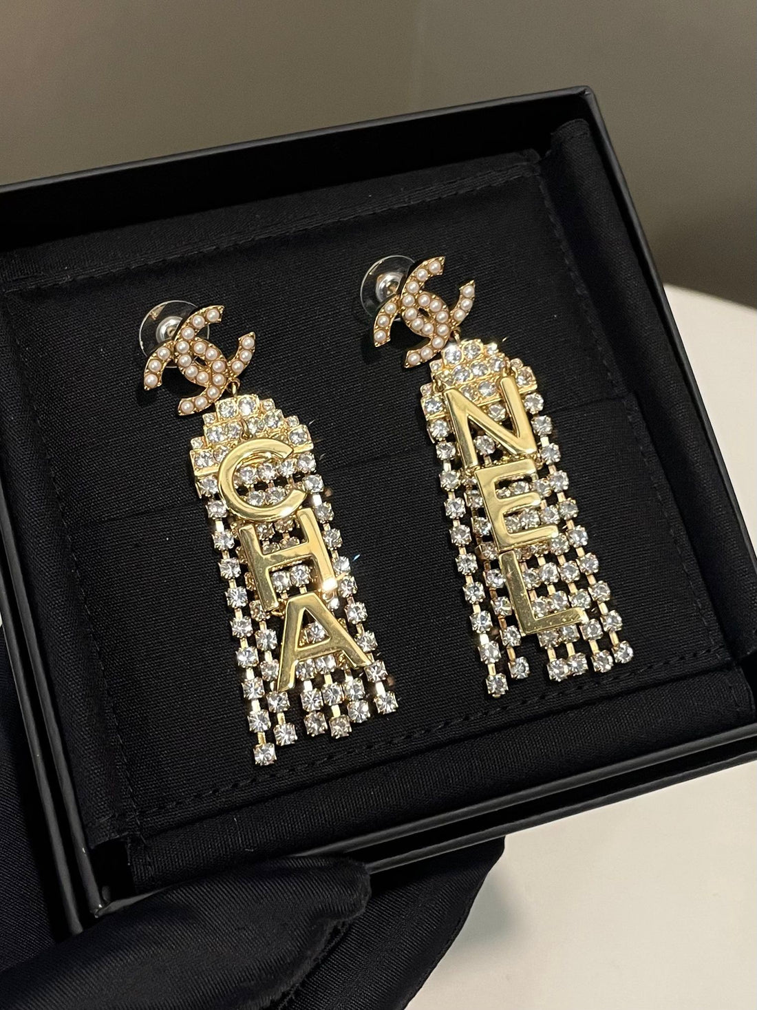 Chanel 20B CHA NEL Dangling Earrings