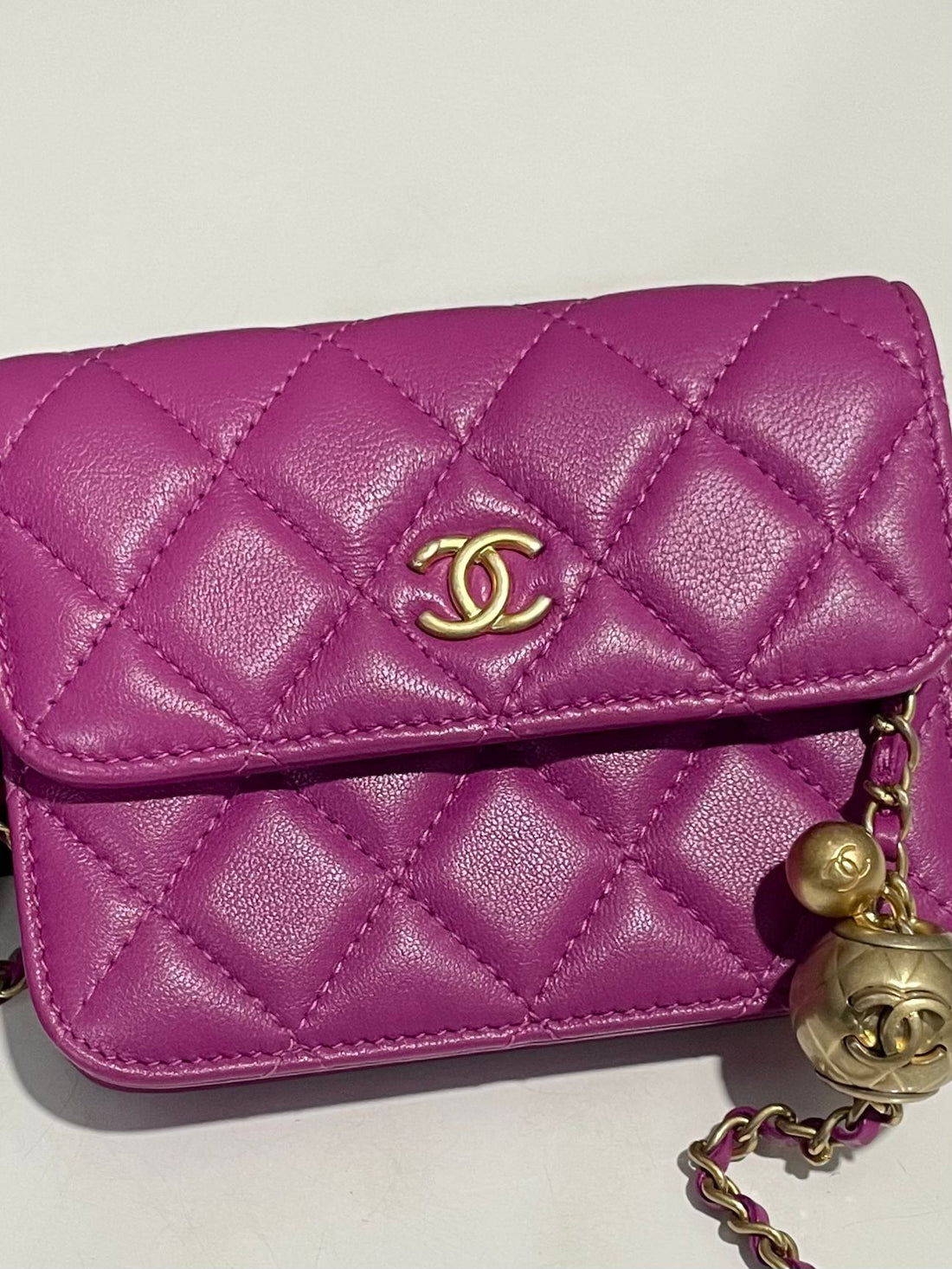 Chanel 21B Pearl Crush Chain Belt Clutch on Chain  Magenta Lambskin