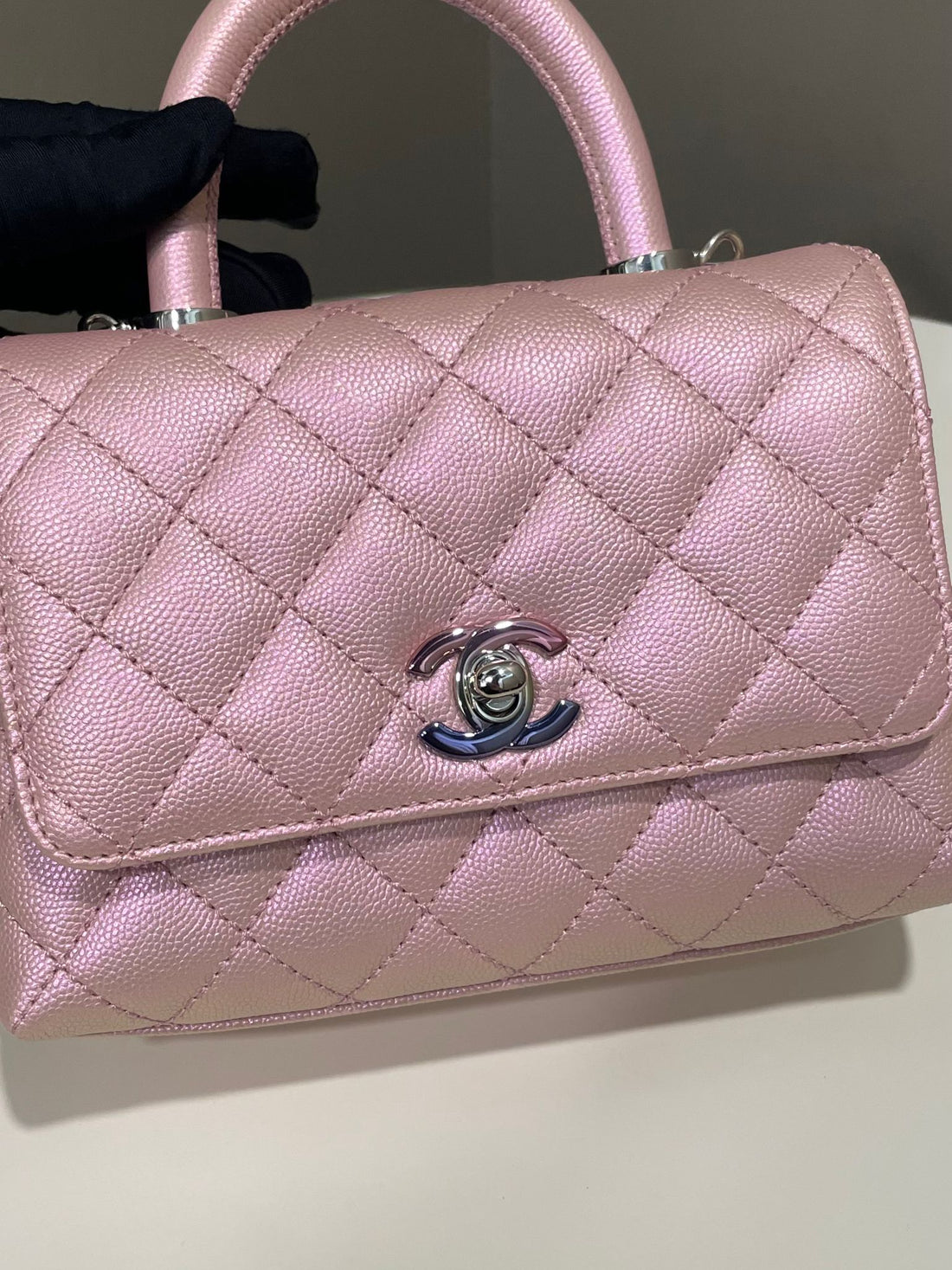 Chanel 21K Quilted Coco Handle Iridescent Pink Caviar