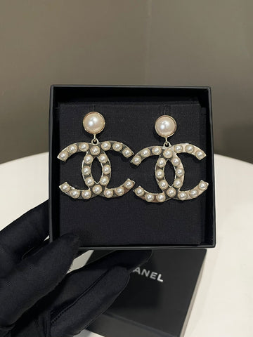 Chanel 21S Dangling Large CC Pearl Earrings
