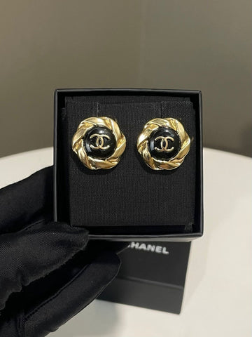 Chanel 22A CC Round Earrings