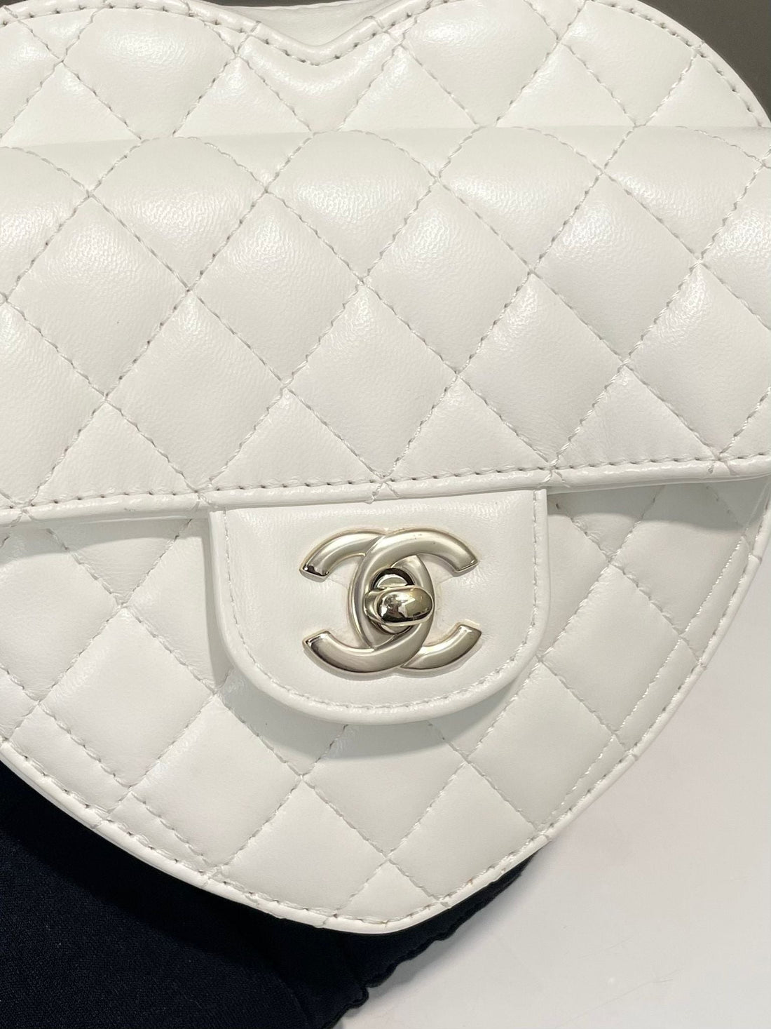 Chanel 22S Heart Bag White Lambskin