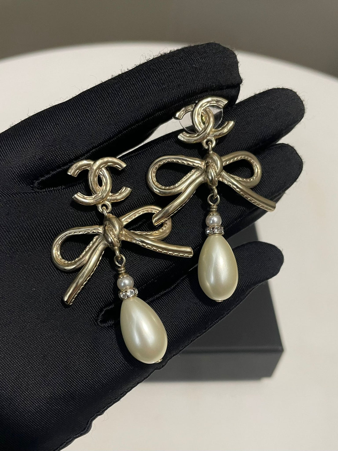 Chanel 22S Pearl Bow-tiful CC Drop Earrings