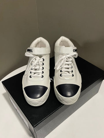 Chanel 23A Sneaker White / Black Size 38