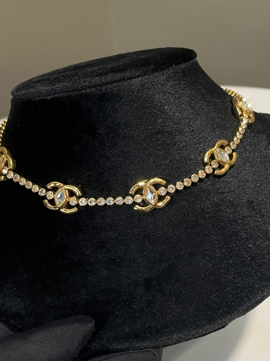Chanel 23C Cc Crystal Choker