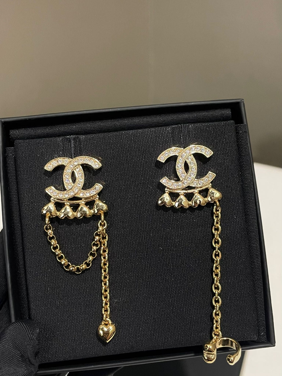 Chanel 23P Cc Drop Heart link Earring
