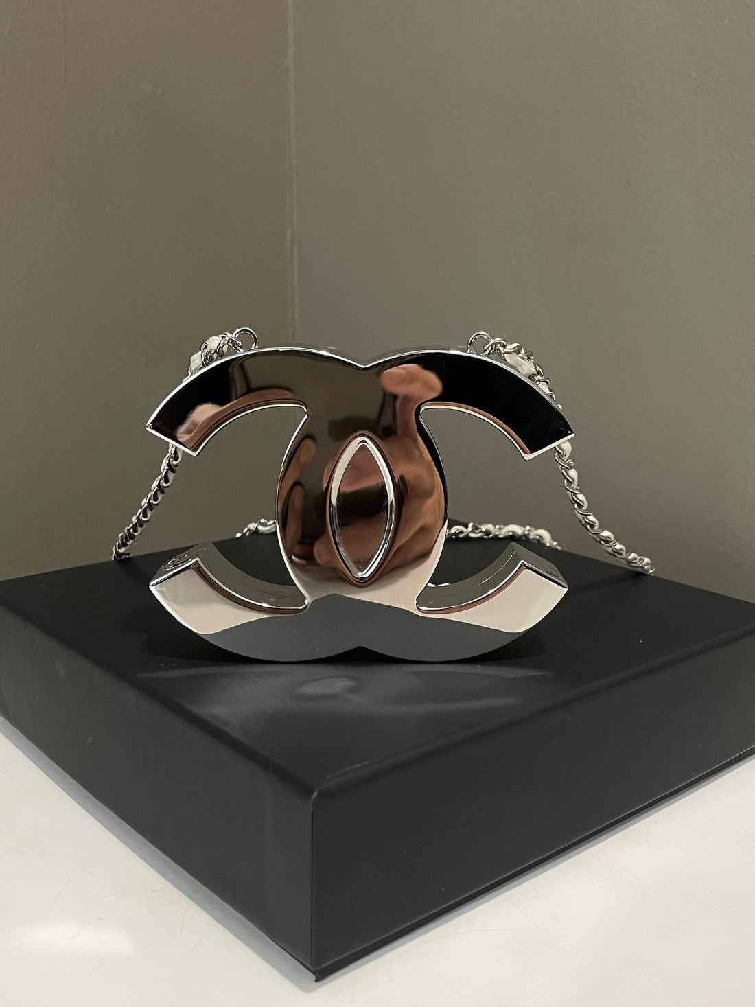 Chanel 25C CC?logo Minaudière Silver