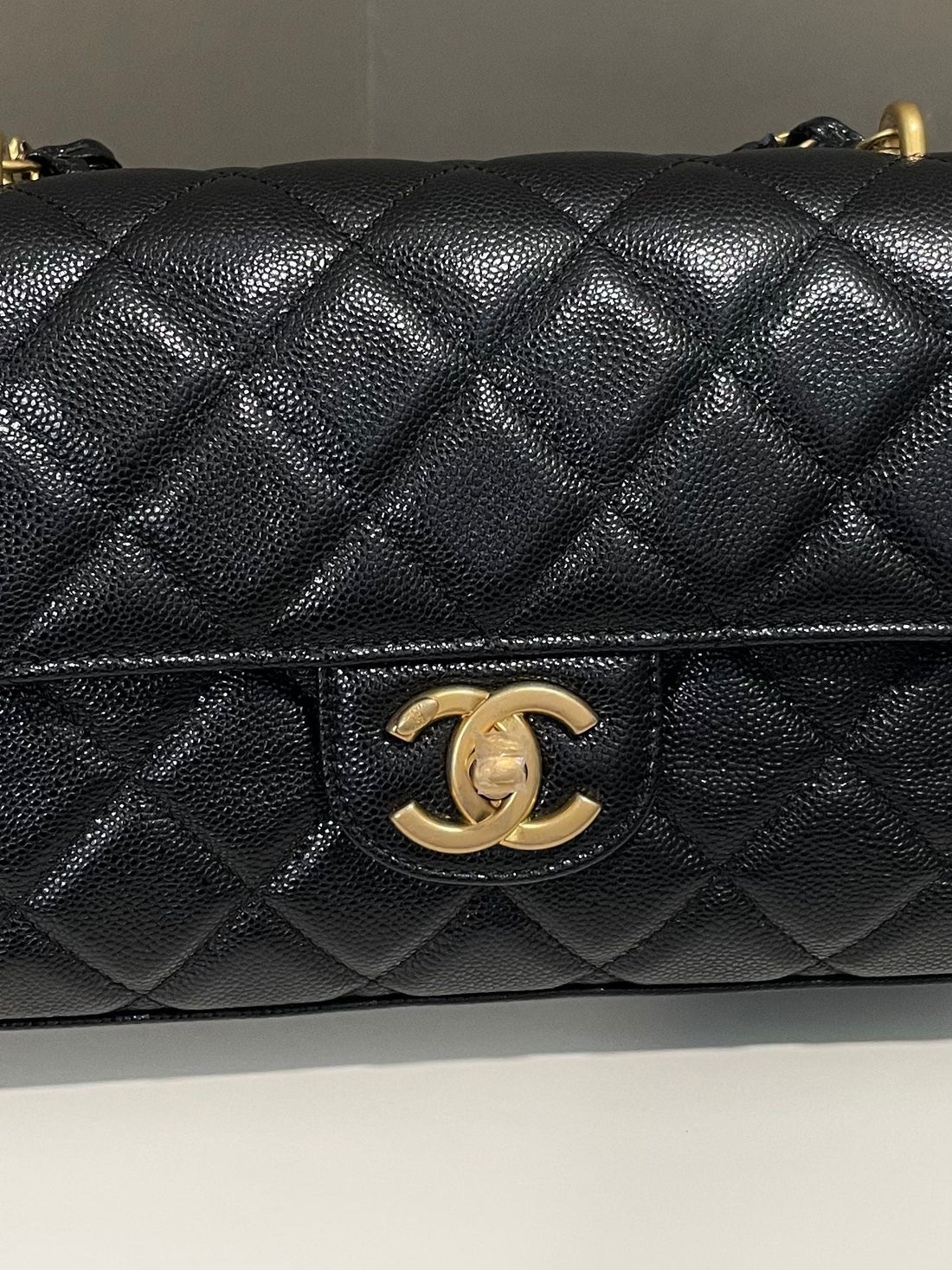 Chanel 25P Cc Chain Flap Bag Black Caviar