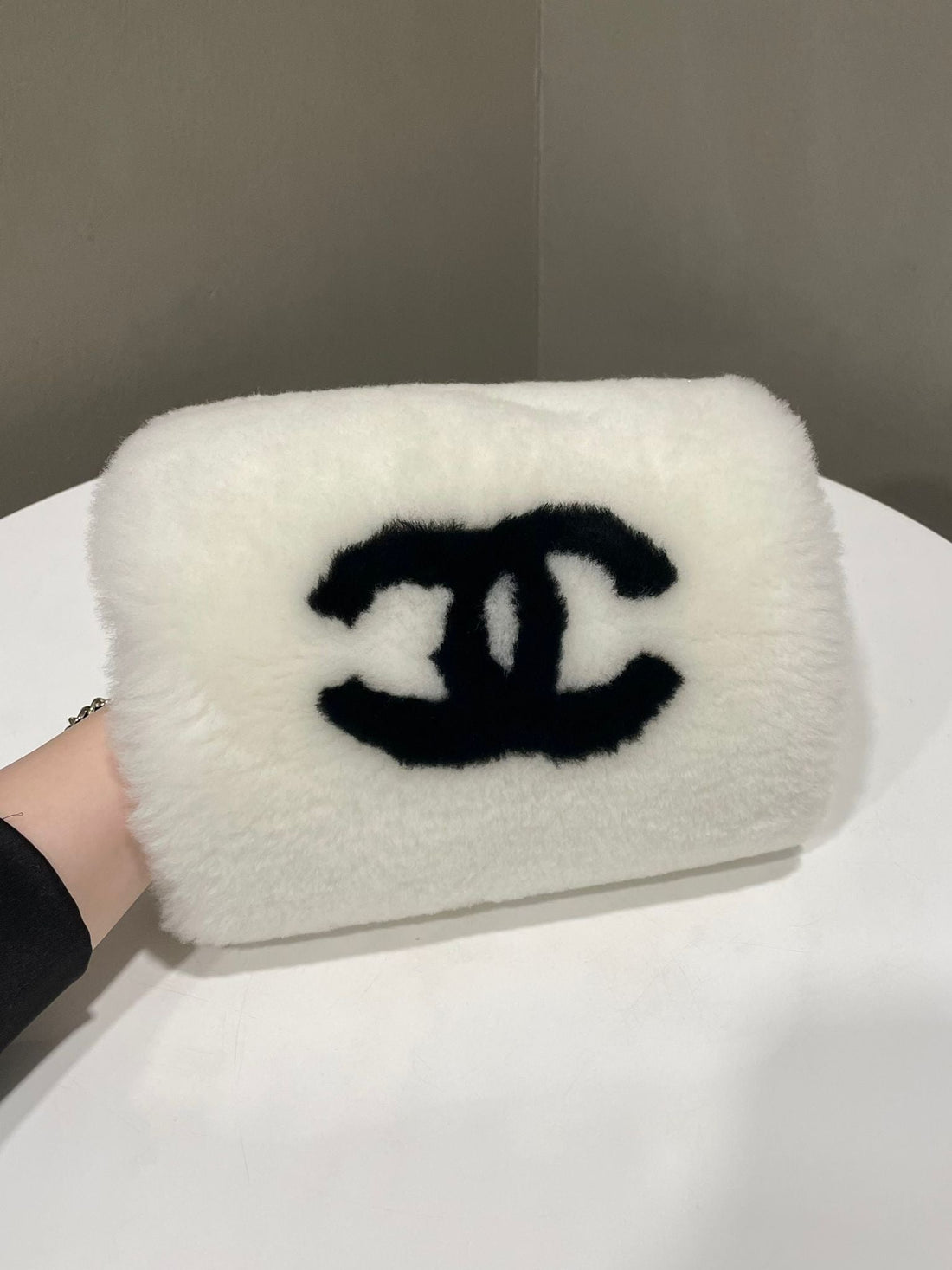 Chanel Cc Chain Muffs Black / White Shearling