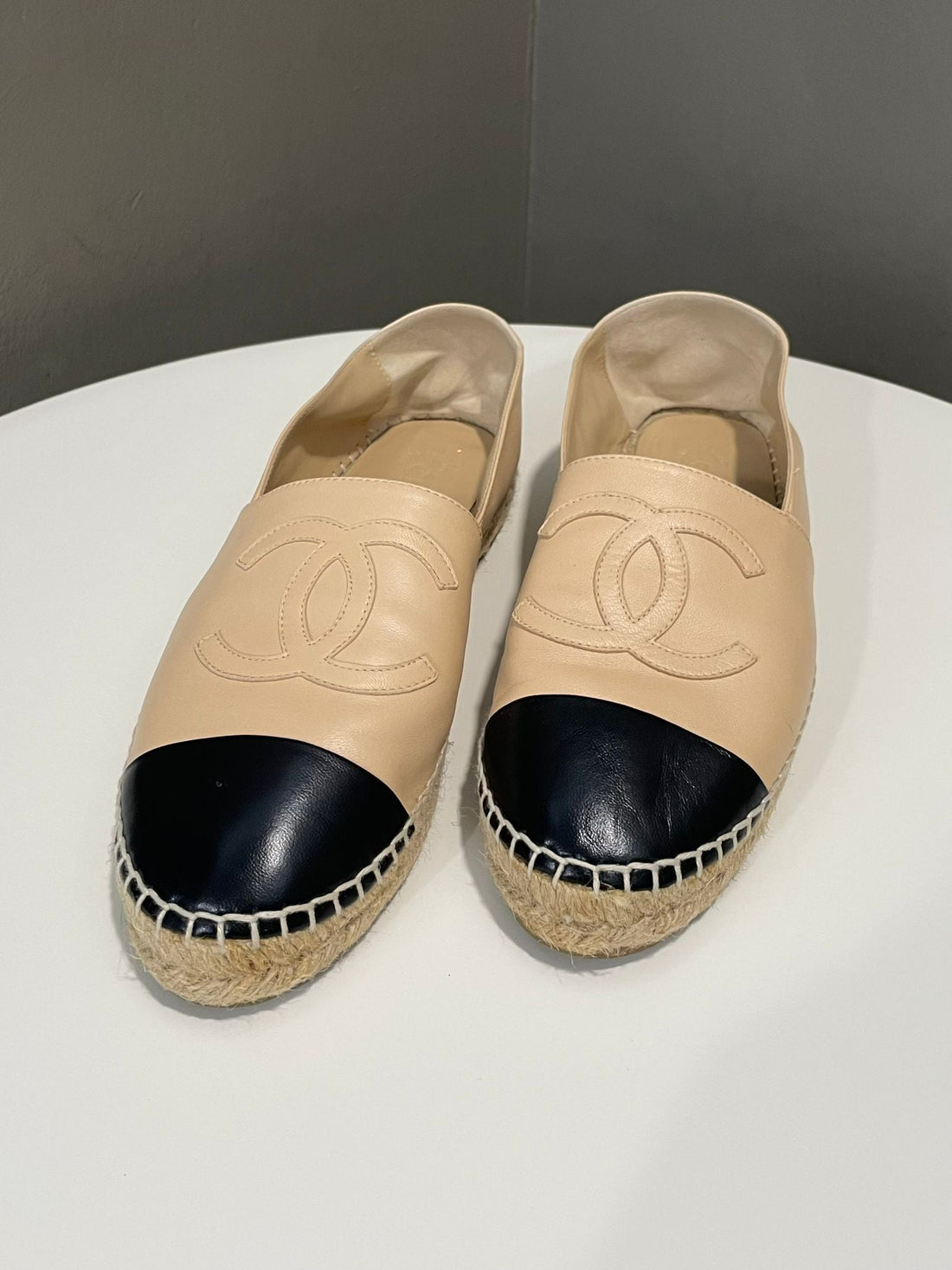 Chanel Cc Espadrilles Beige / Black Size 41