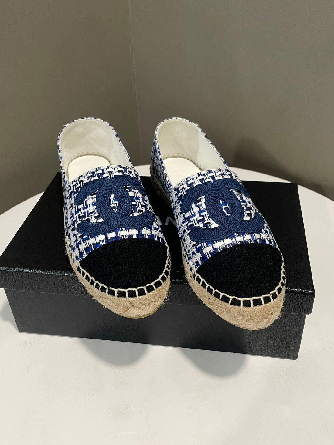 Chanel Cc Espadrilles Blue/ White Tweed Size 38