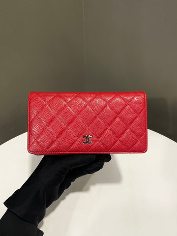 Chanel Classic Quilted Yen Flap Wallet Red Caviar