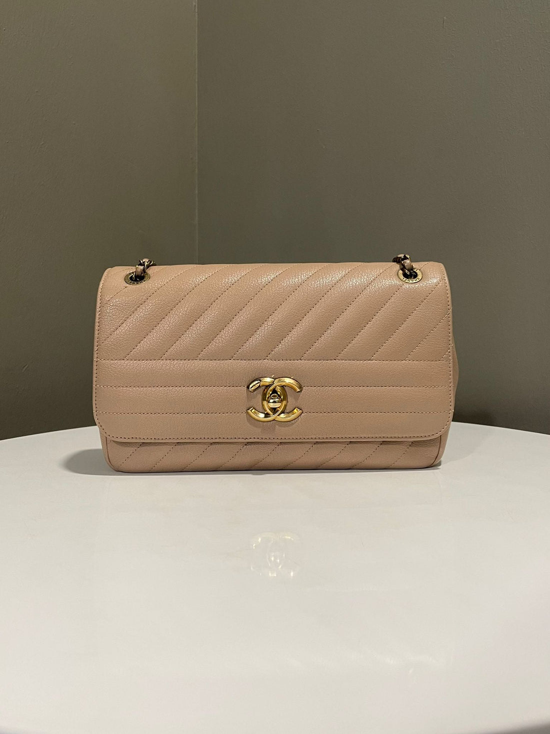 Chanel Diagonal Chervon Cc Flap Bag Nude Beige Grainy Goatskin