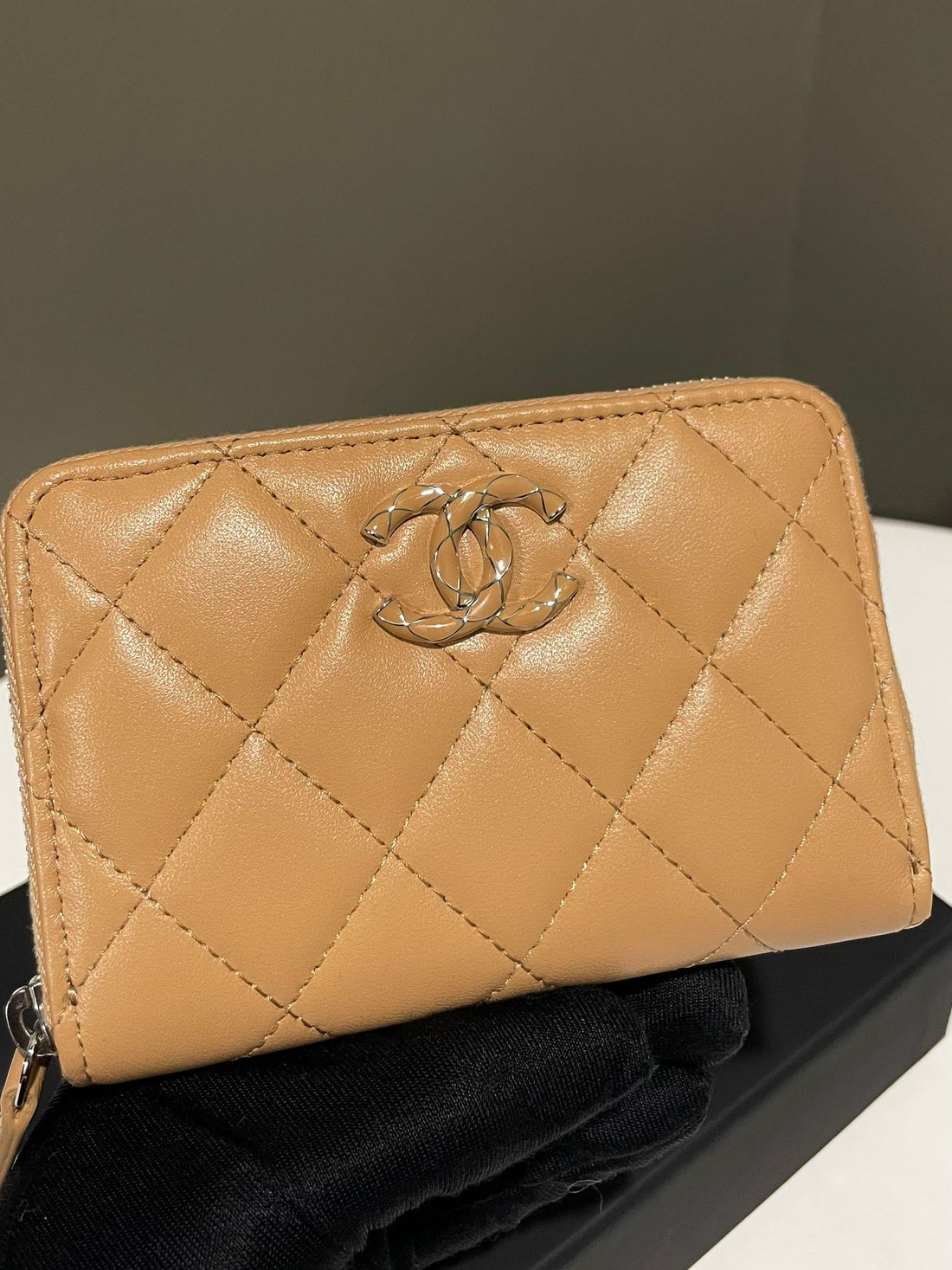 Chanel Quilted Cc Logo Zip Coin Purse Caramel Beige Lambskin