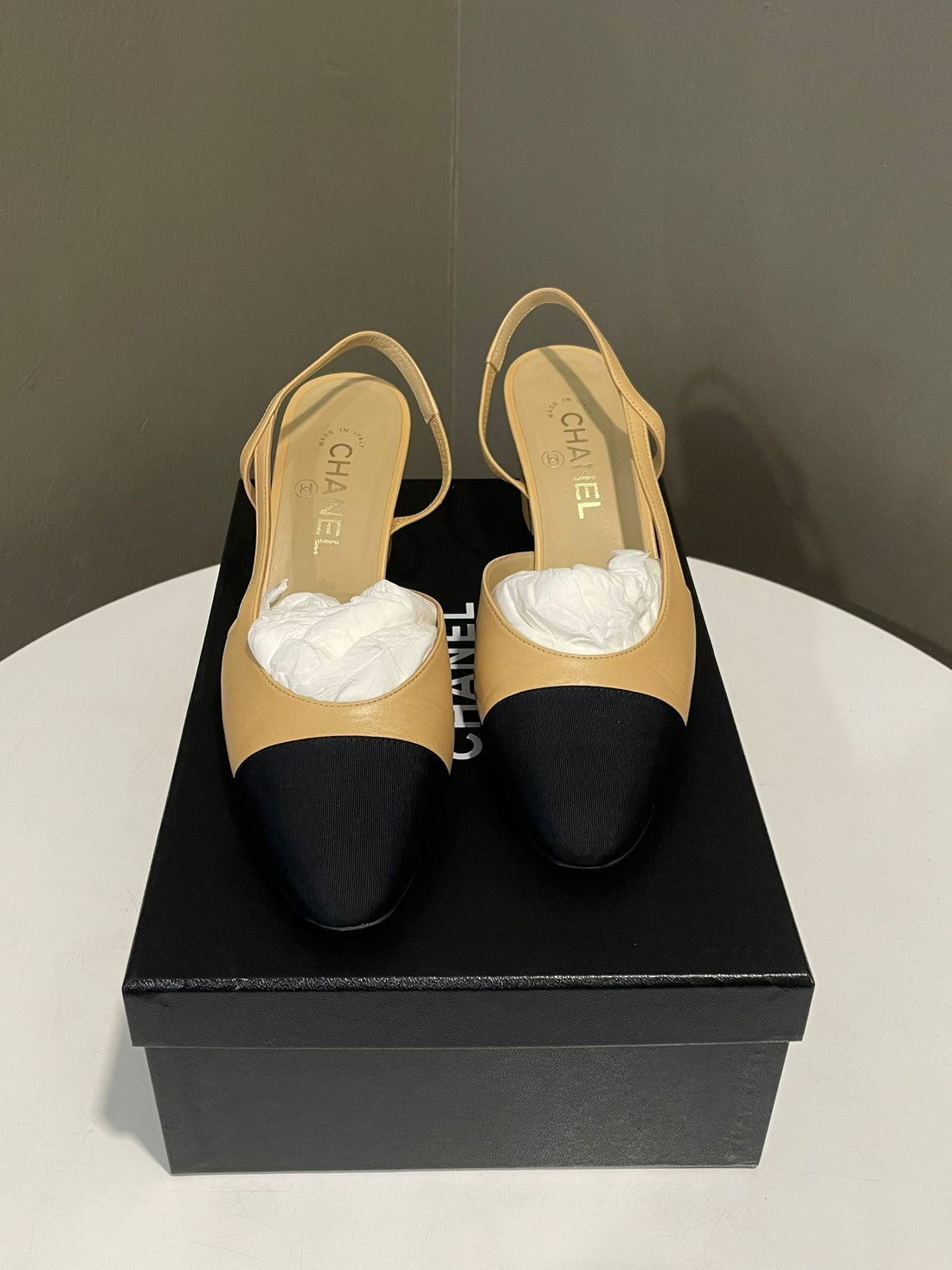 Chanel Slingback Beige Goatskin/ Black Grosgrain Size 40 C