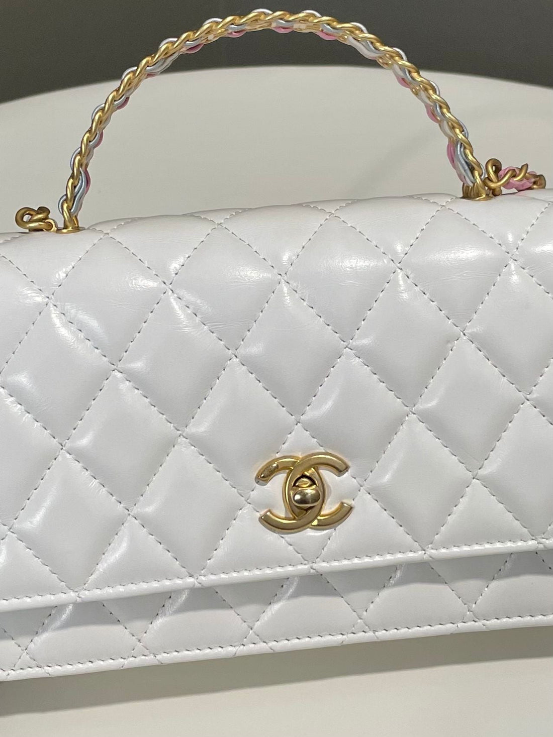 Chanel Top Handle Wallet On Chain Ivory White / Light Pink & Blue
