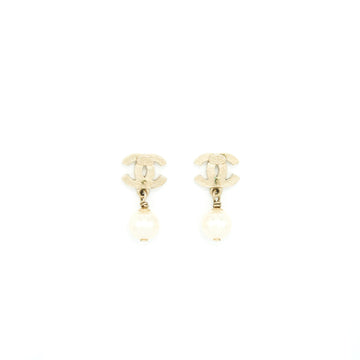 Chanel CC Logo With Pearl Drop Earrings L