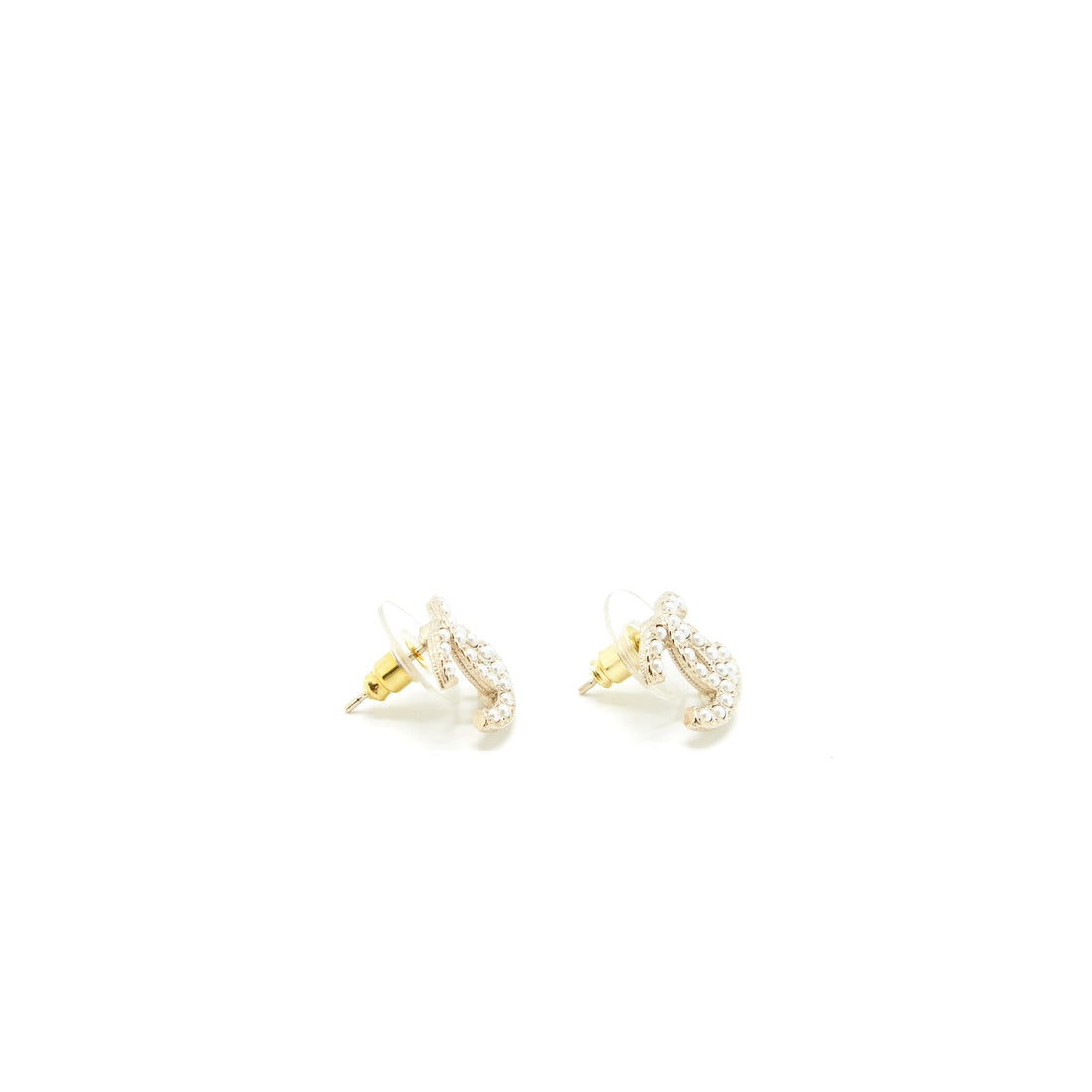 Chanel CC logo with mini pearl earrings L