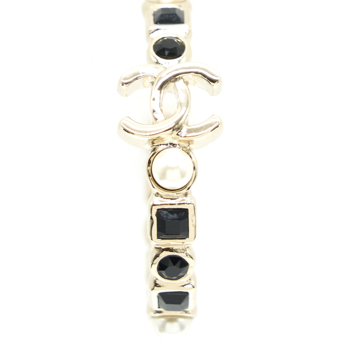 Chanel Round CC Black Earrings With Pearl