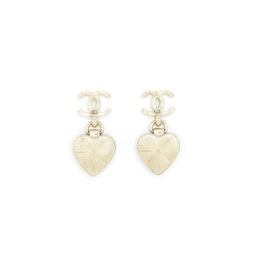 Chanel CC Logo And Heart Earrings Red And Light Gold Tone