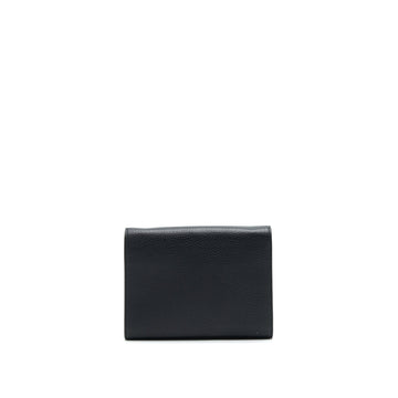 Gucci Grained Calfskin GG Logo Wallet on Chain with