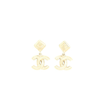 Chanel CC Logo With Flower Black And White Drop Earrings