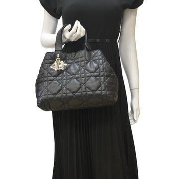 CHRISTIAN DIOR Medium Toujours Leather Shoulder Bag Black