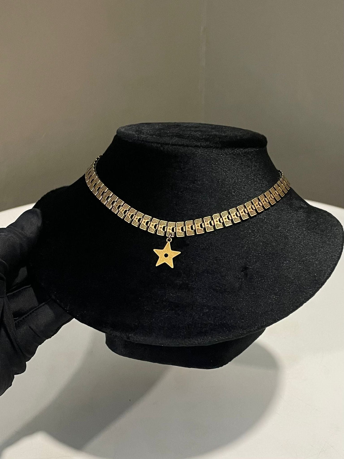 Dior Star Choker Necklace Gold