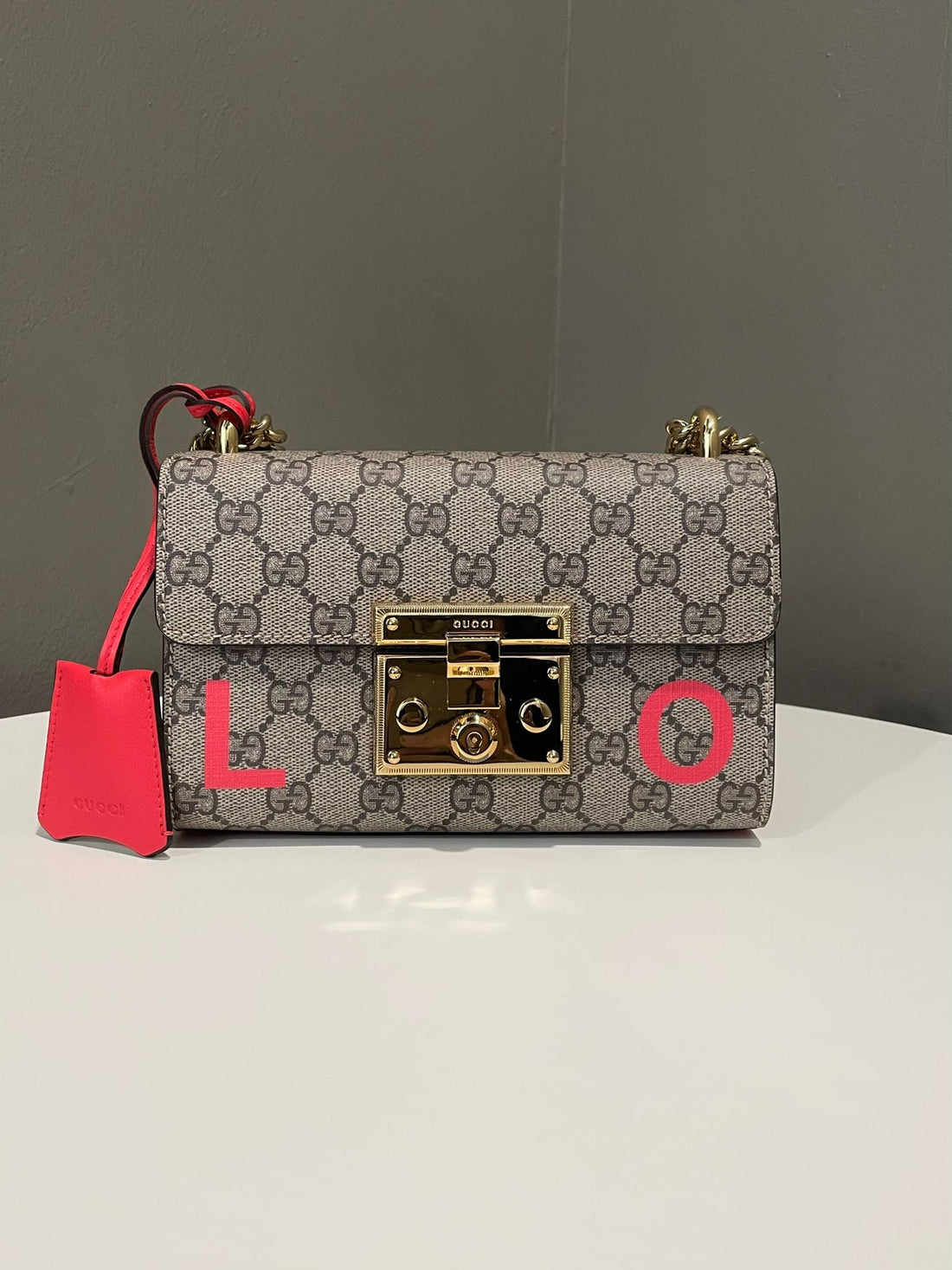 Gucci Padlock GG Supreme Shoulder Bag Coral / GG supreme