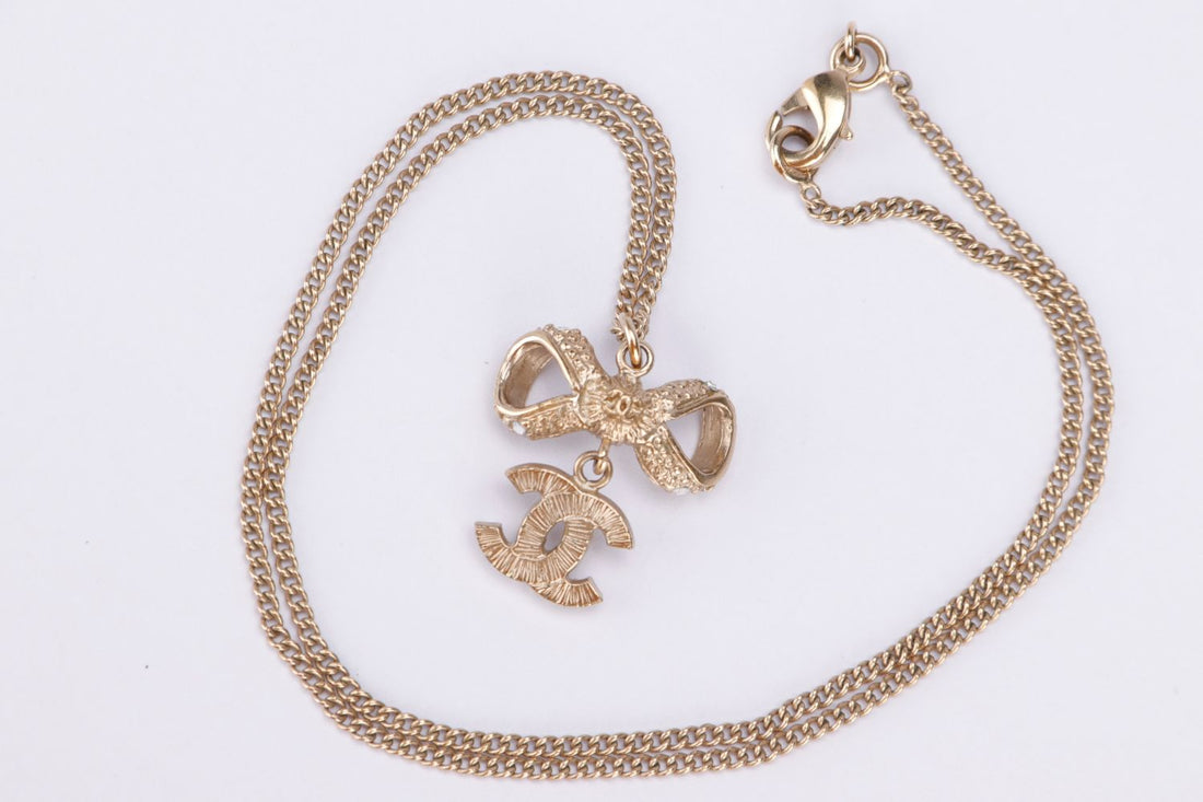 Chanel   Ribbon Necklace GP With Rhinestone